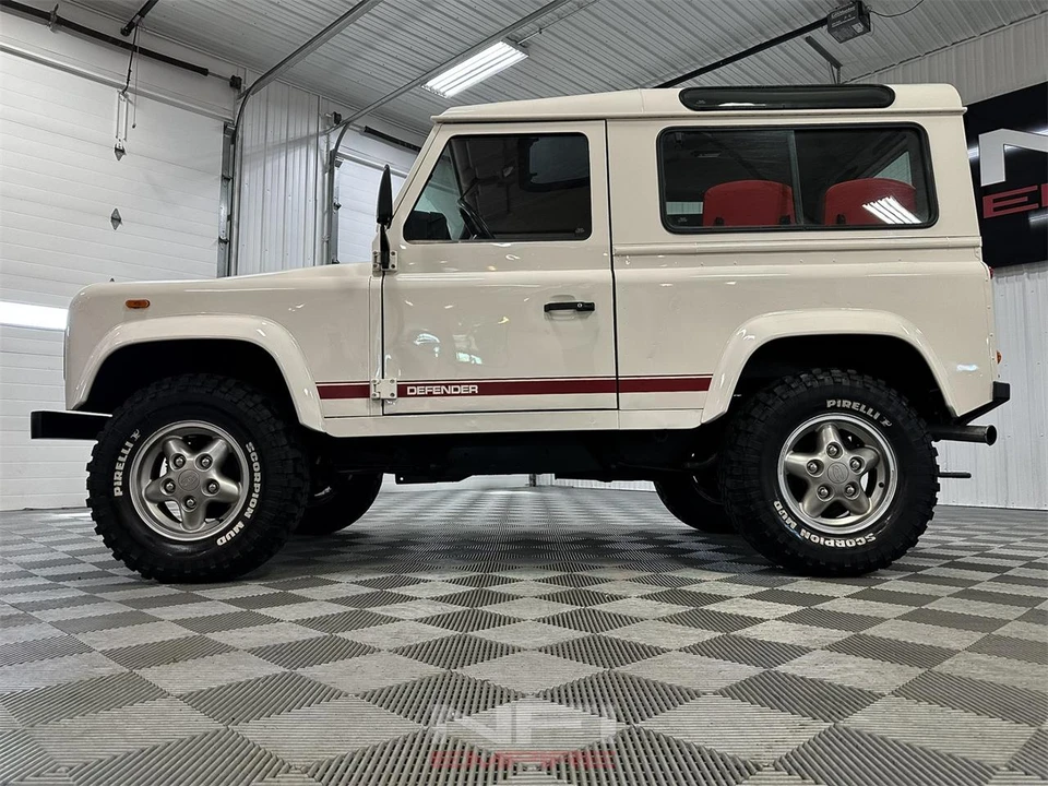 1997 Land Rover Defender - Image 11 of 31