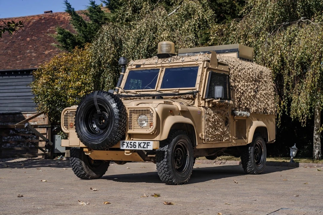 1997 Land Rover Defender 110 - Image 16 of 30