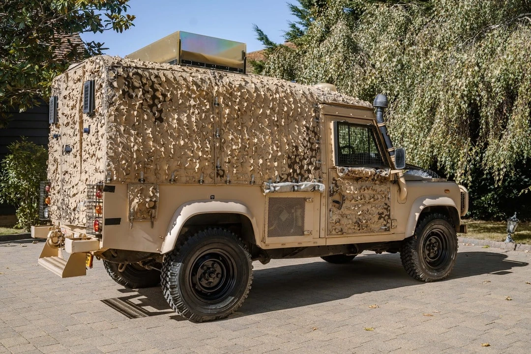 1997 Land Rover Defender 110 - Image 29 of 30
