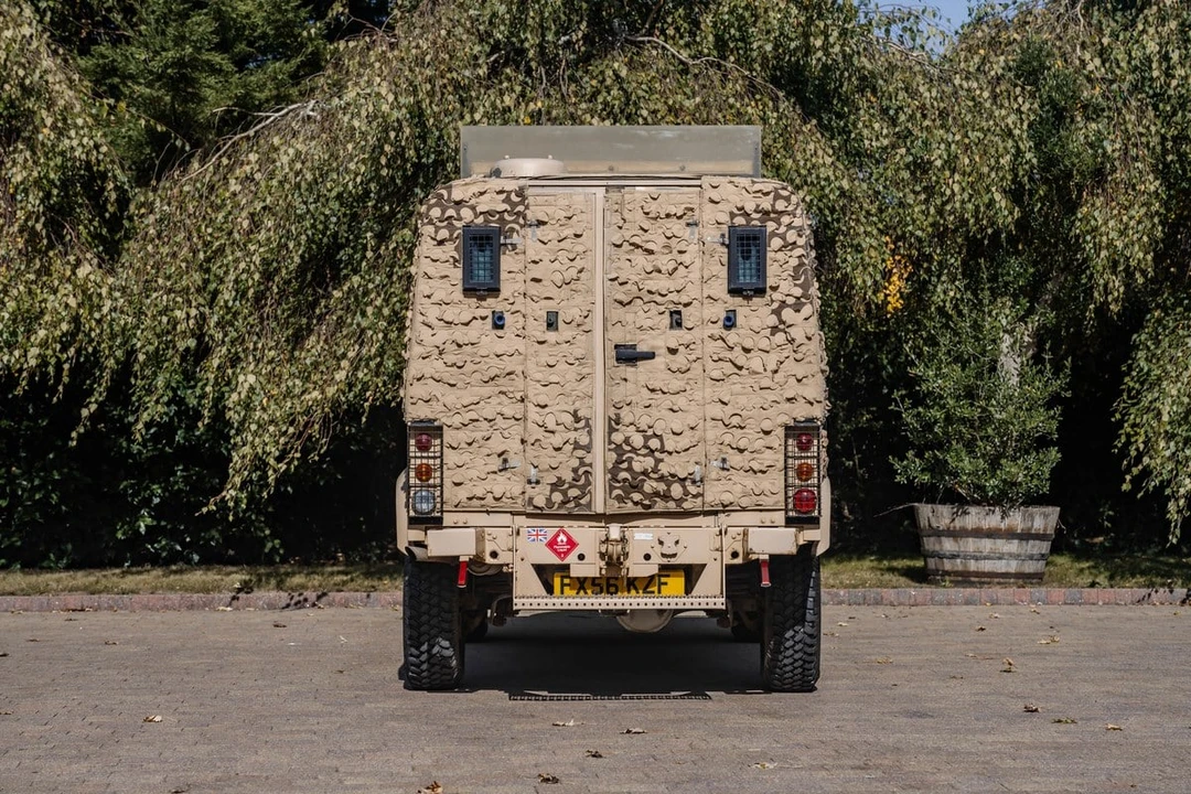 1997 Land Rover Defender 110 - Image 20 of 30