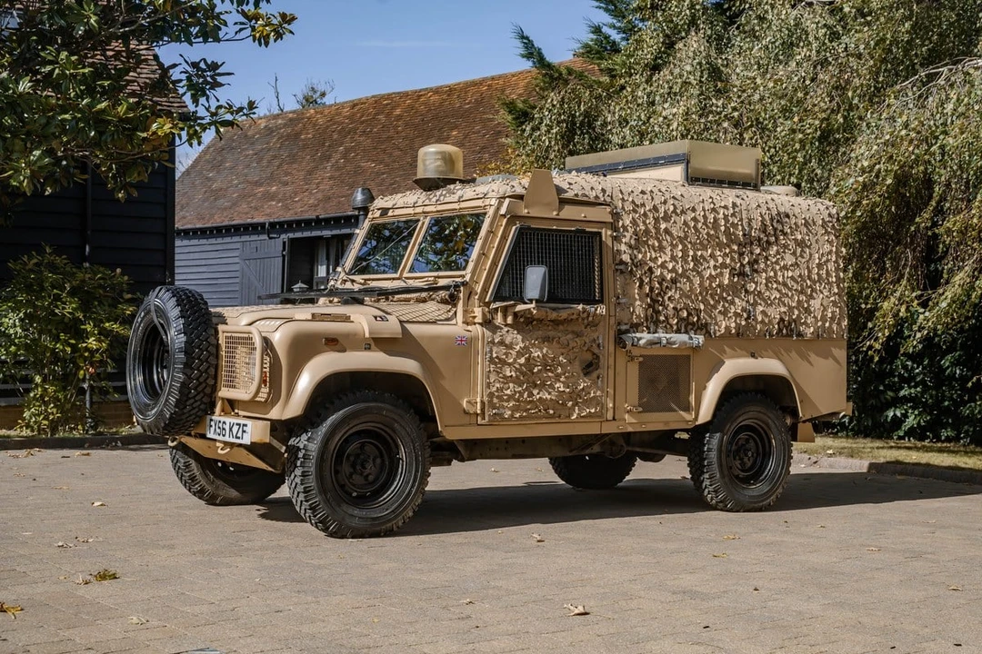1997 Land Rover Defender 110 - Image 12 of 30