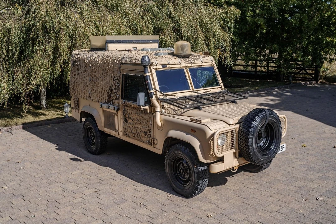 1997 Land Rover Defender 110 - Image 7 of 30