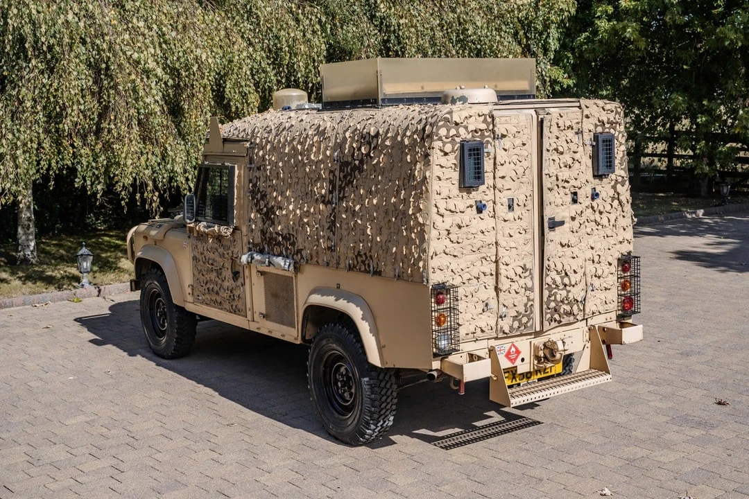 1997 Land Rover Defender 110 - Image 22 of 30