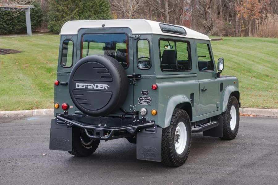 1997 Land Rover Defender 110 - Image 3 of 31