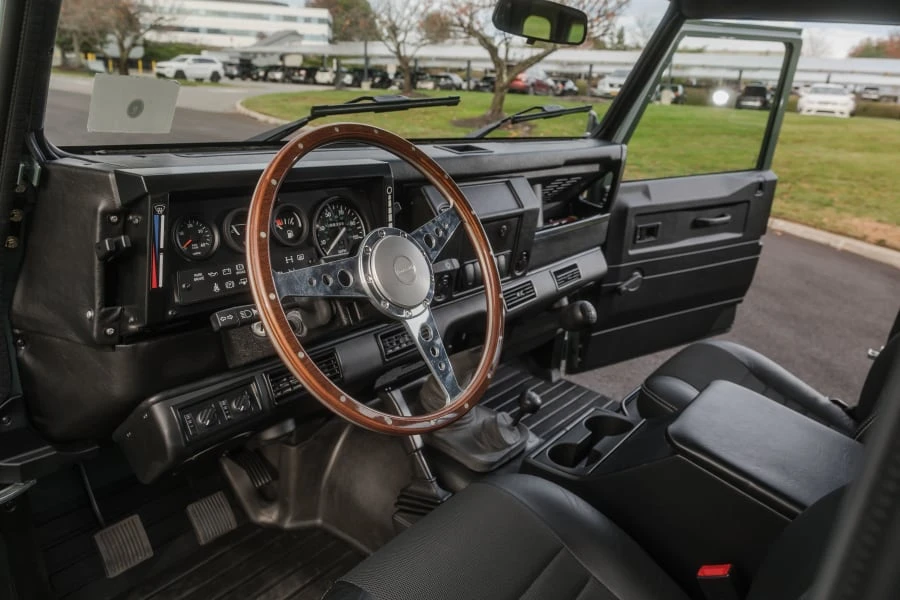 1997 Land Rover Defender 110 - Image 28 of 31