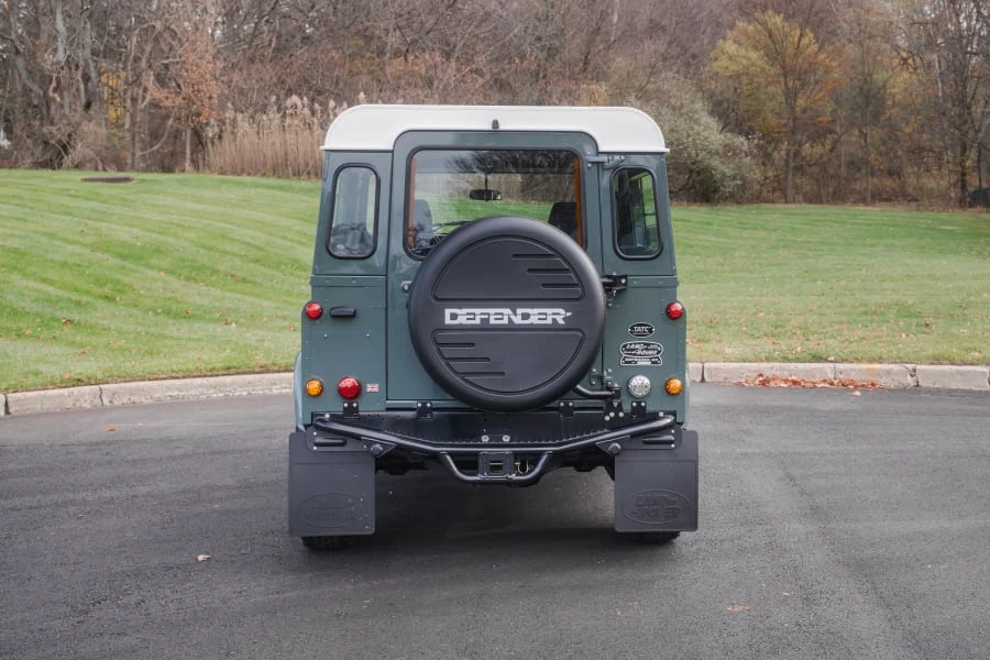 1997 Land Rover Defender 110 - Image 5 of 31