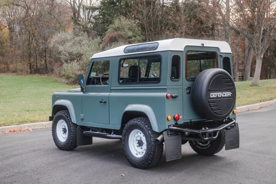 1997 Land Rover Defender 110 - Image 16 of 31