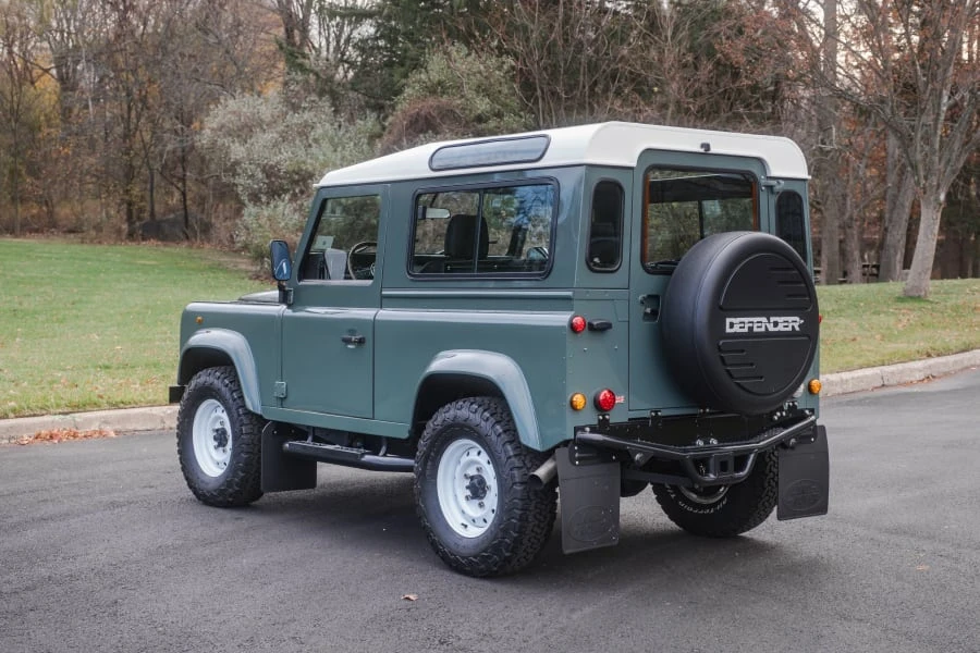 1997 Land Rover Defender 110 - Image 2 of 31