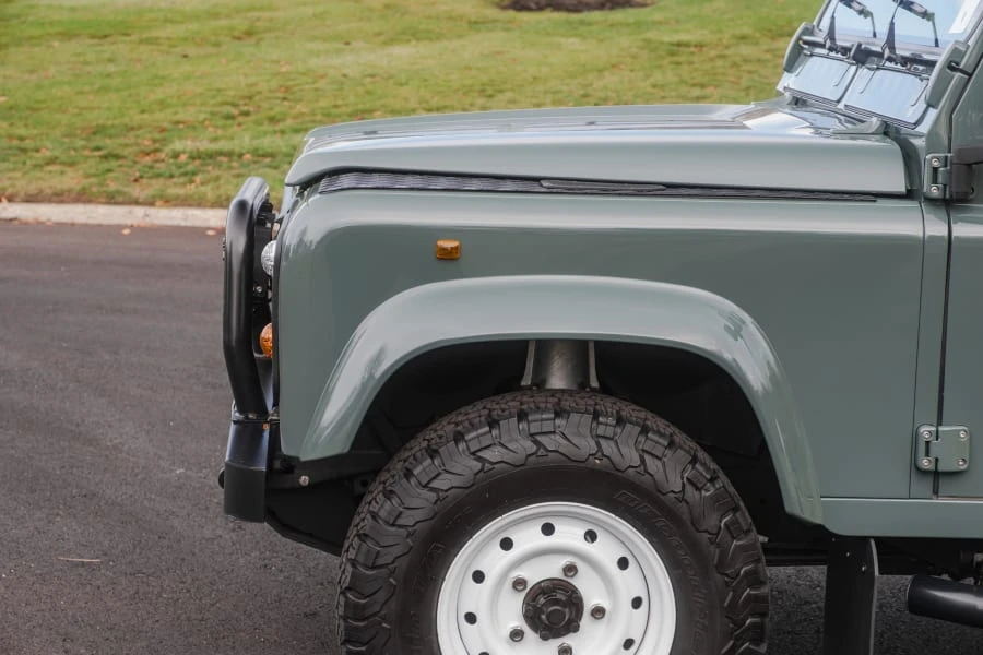 1997 Land Rover Defender 110 - Image 10 of 31