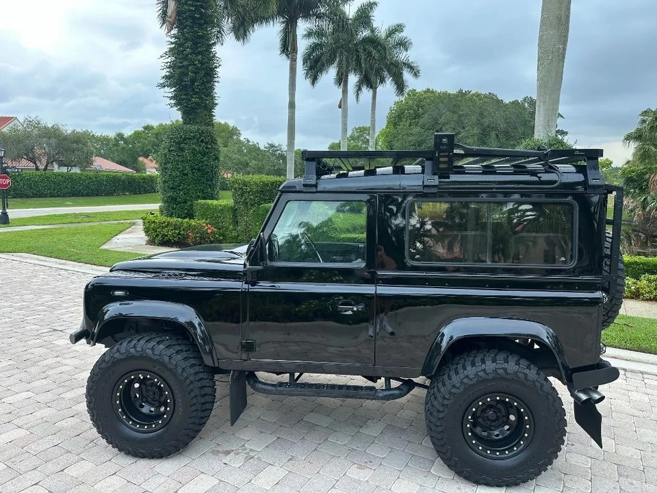 1997 Land Rover Defender 90 - Image 10 of 31