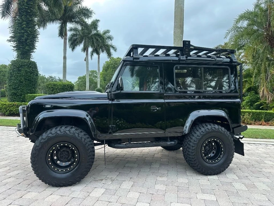 1997 Land Rover Defender 90 - Image 11 of 31