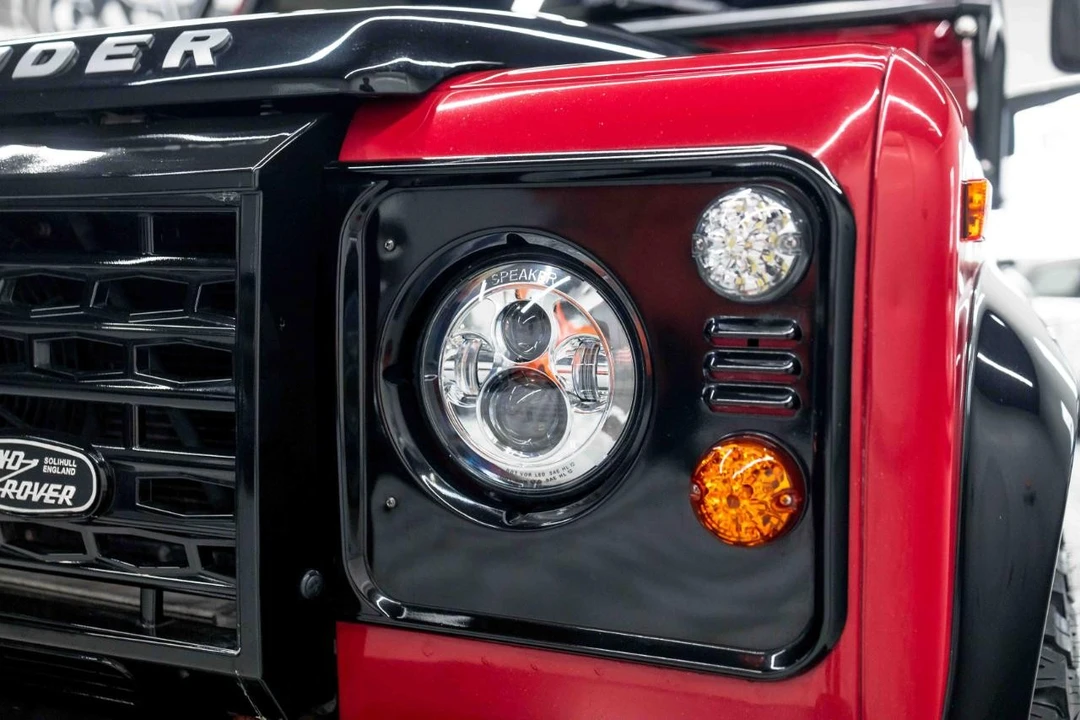 1997 Land Rover Defender - Image 11 of 31