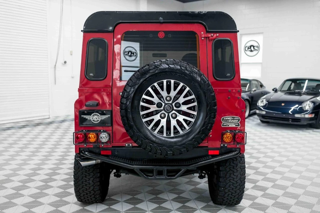 1997 Land Rover Defender - Image 8 of 31