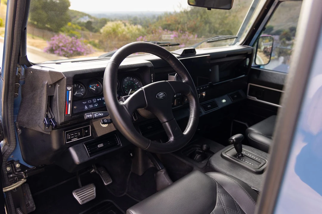 1997 Land Rover Defender 90 - Image 5 of 10