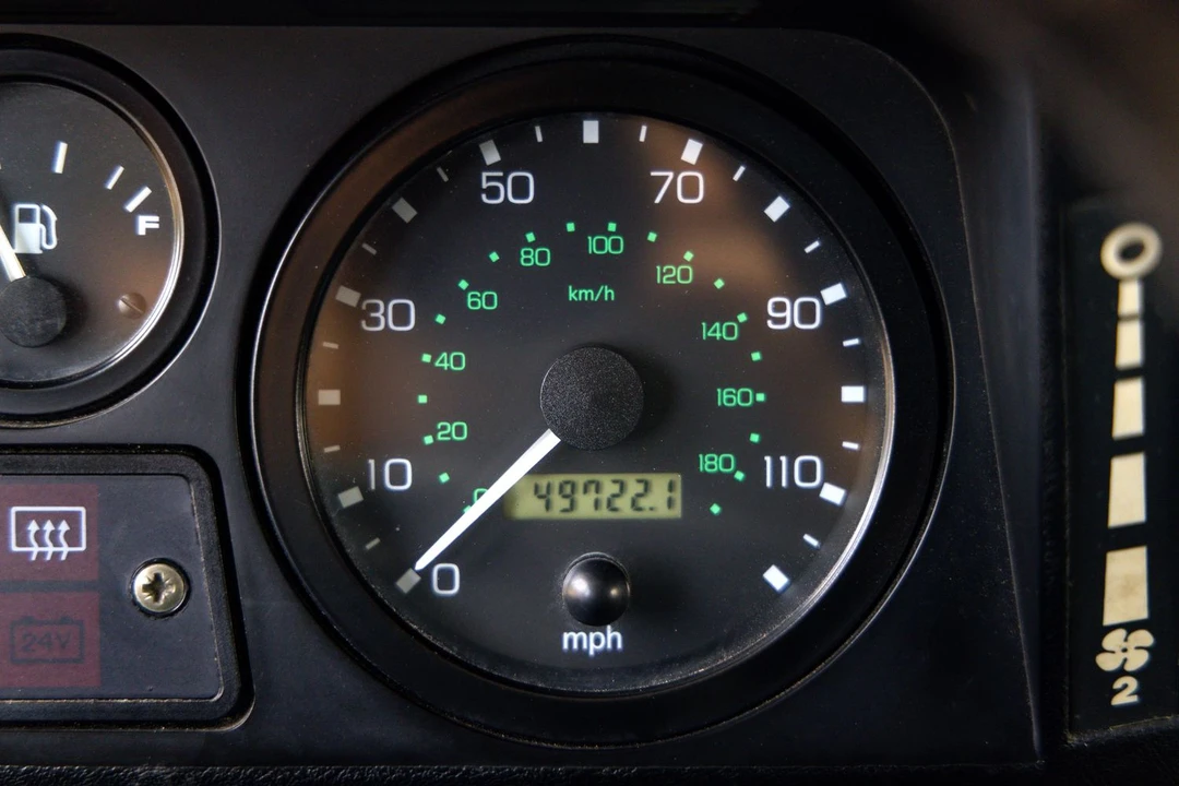 1997 Land Rover Defender 90 - Image 7 of 10