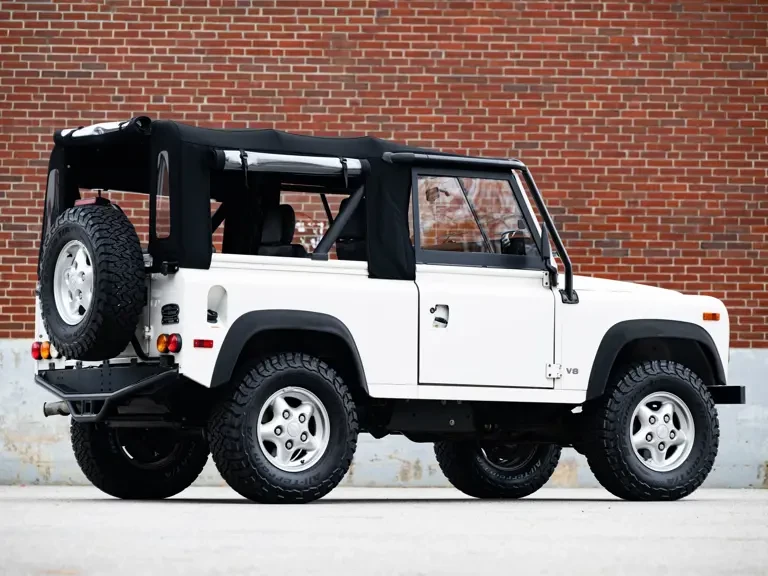 1997 Land Rover Defender 90 - Image 3 of 31