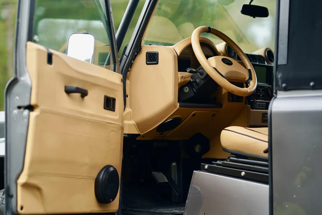 1997 Land Rover Defender 90 - Image 5 of 21