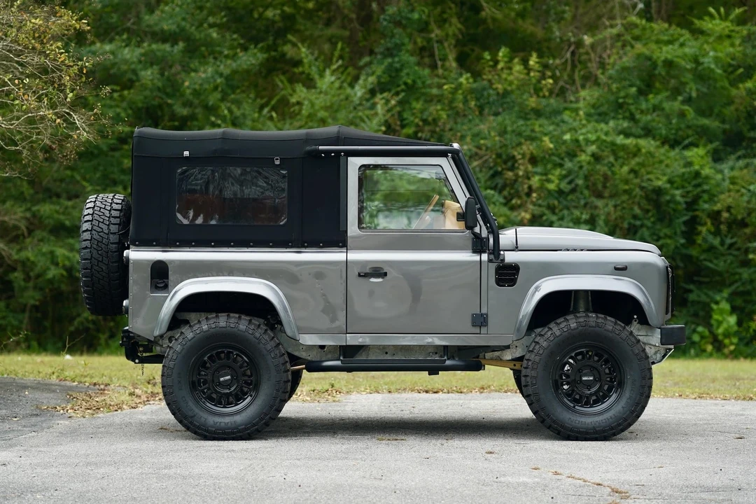 1997 Land Rover Defender 90 - Image 3 of 21