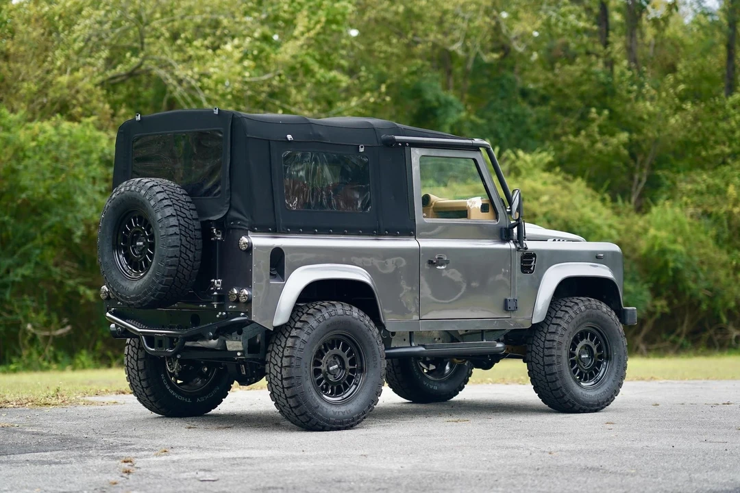 1997 Land Rover Defender 90 - Image 10 of 21