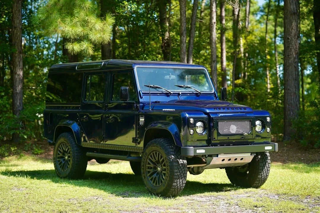 1997 Land Rover Defender 110 - Image 2 of 21