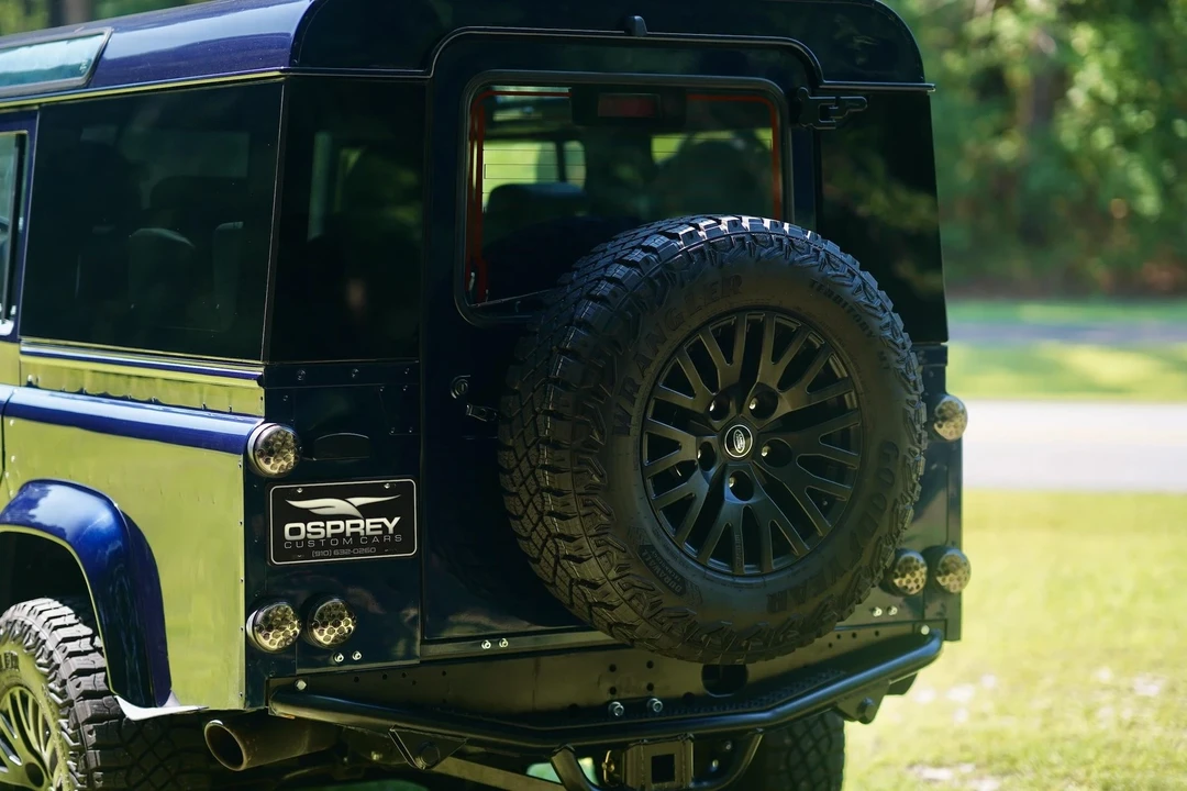 1997 Land Rover Defender 110 - Image 15 of 21