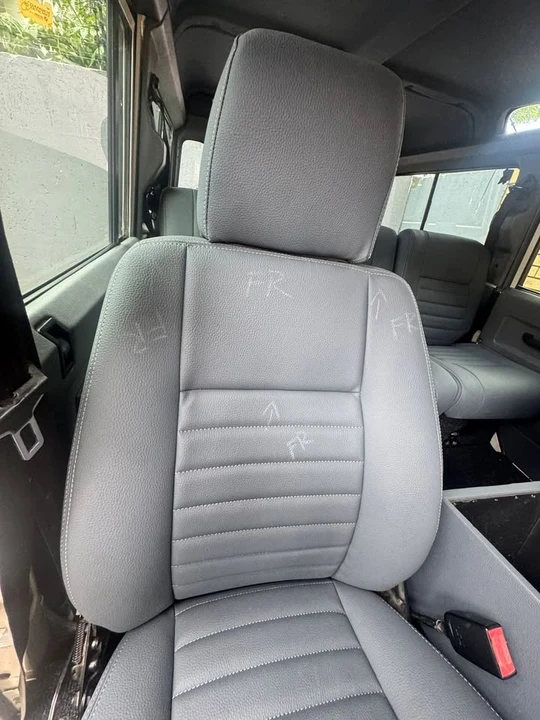 1997 Land Rover Defender 110 - Image 14 of 19