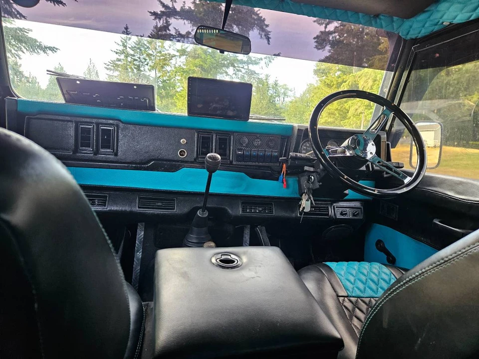 1997 Land Rover Defender 110 - Image 9 of 14