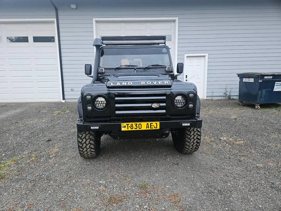 1997 Land Rover Defender 110 - Image 4 of 14