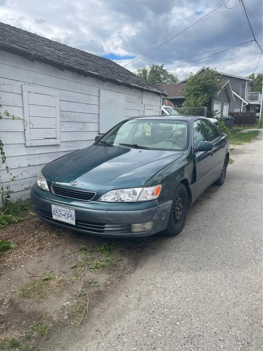 1997 Lexus ES 3rd Gen - Image 3 of 4