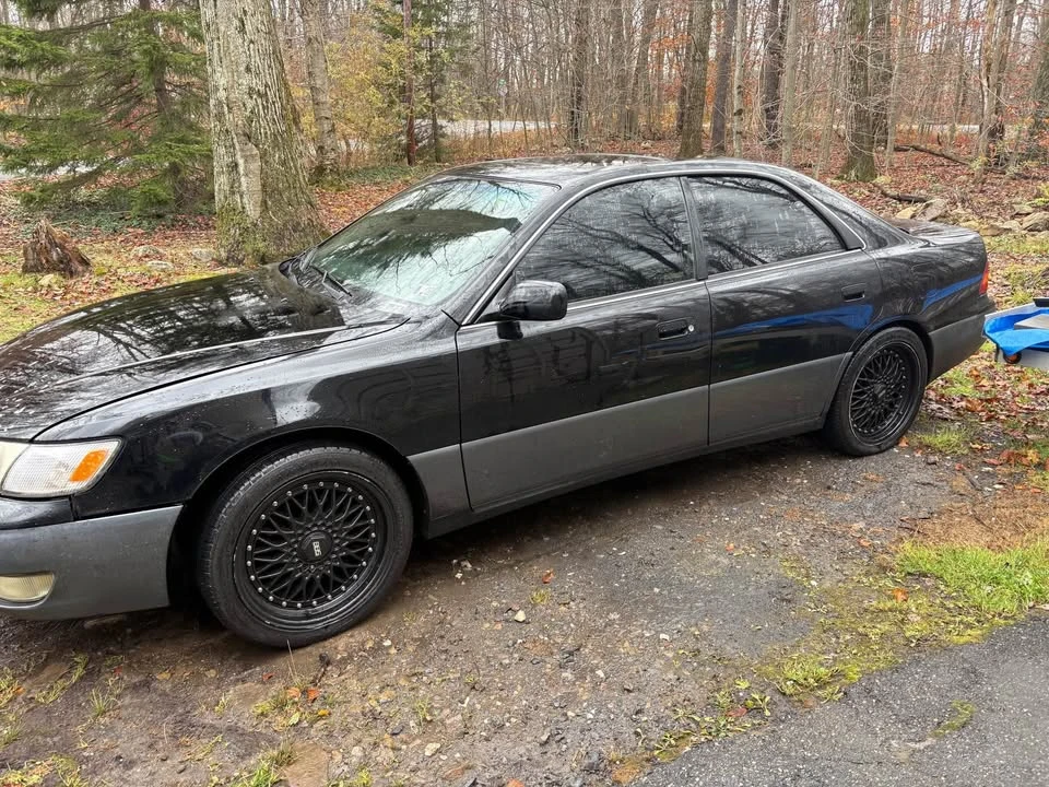 1997 Lexus ES 3rd Gen - Image 2 of 3