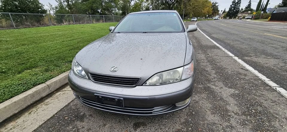 1997 Lexus ES 2nd Gen - Image 5 of 6