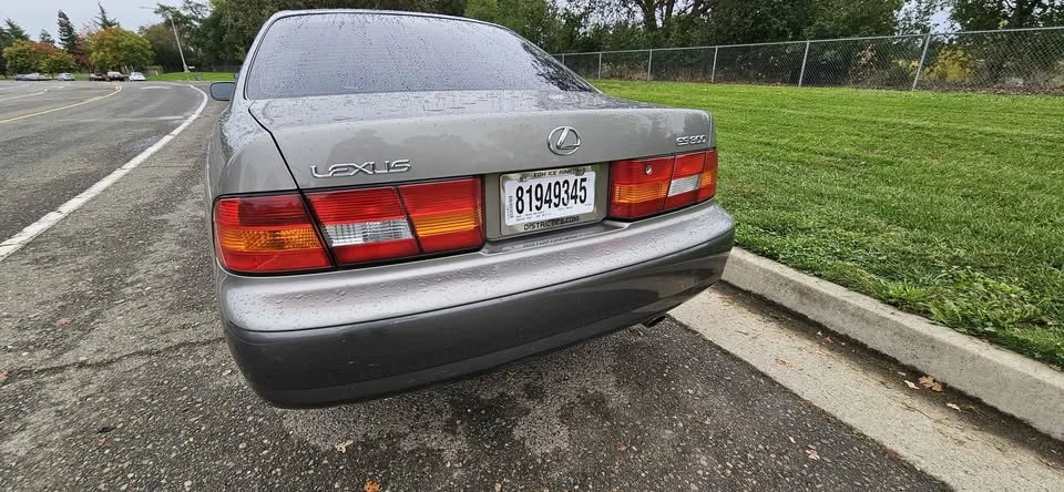 1997 Lexus ES 2nd Gen - Image 2 of 6