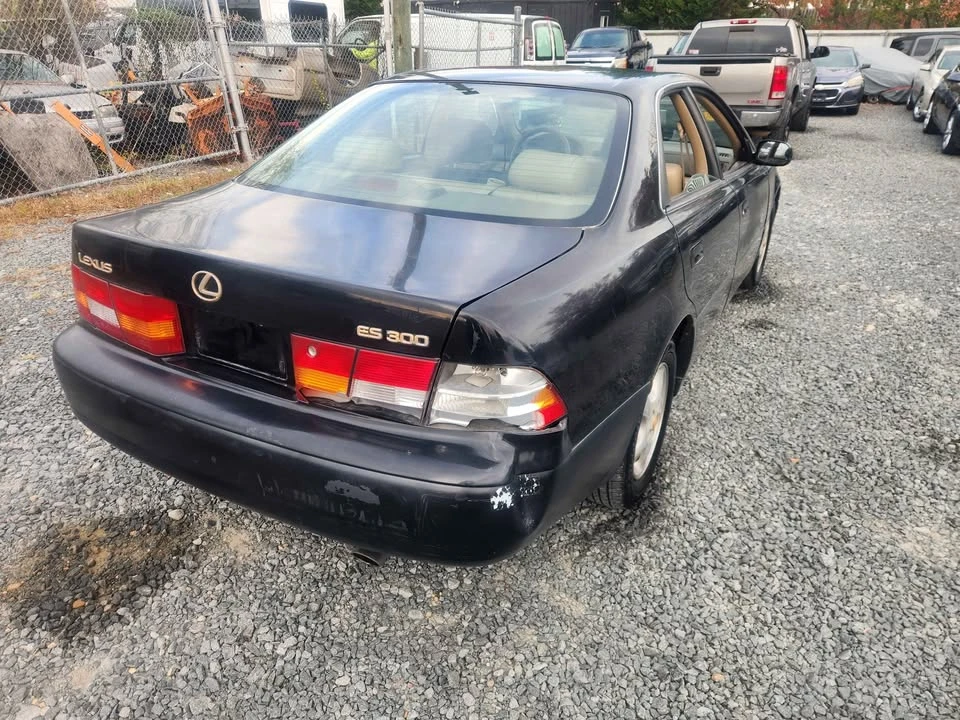 1997 Lexus ES 3rd Gen - Image 2 of 4