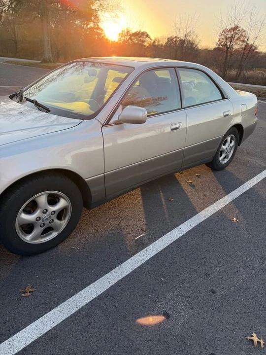 1997 Lexus ES 3rd Gen - Image 3 of 13