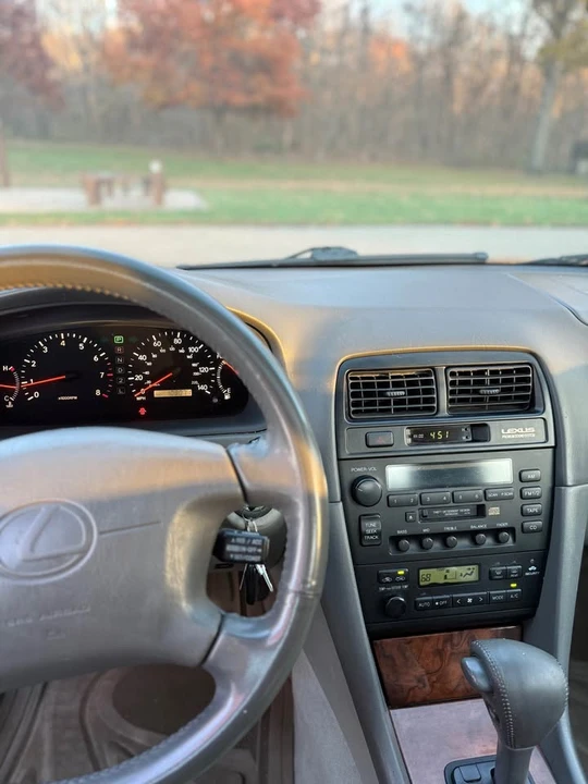 1997 Lexus ES 3rd Gen - Image 6 of 13