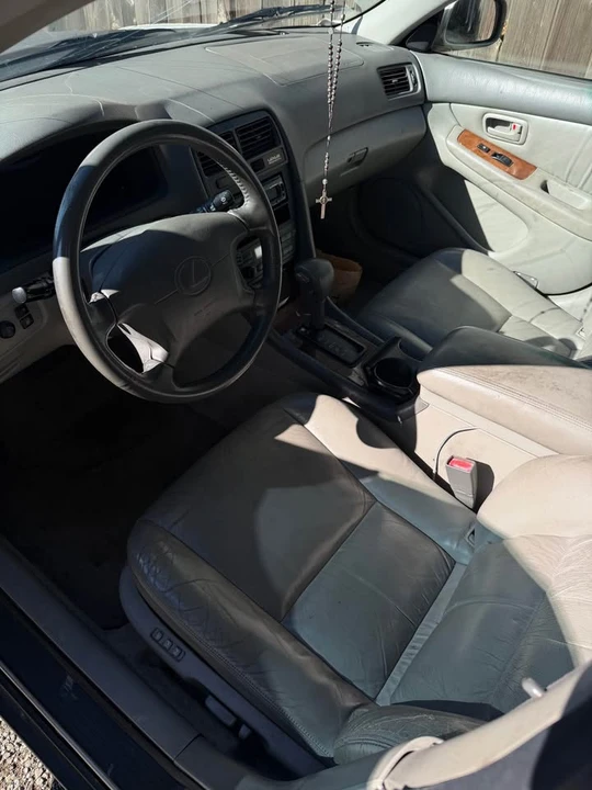 1997 Lexus ES 3rd Gen - Image 3 of 4