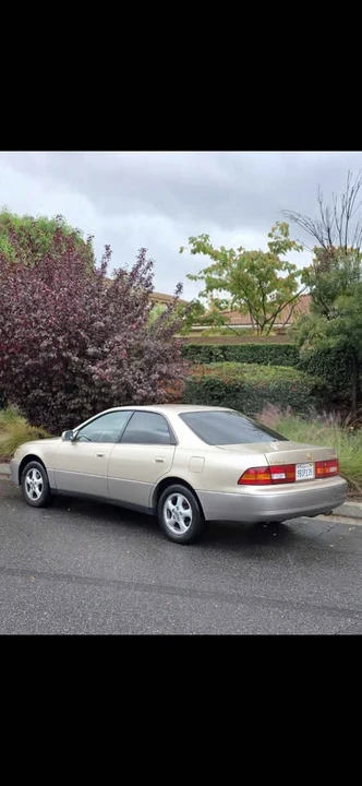 1997 Lexus ES 2nd Gen - Image 2 of 14
