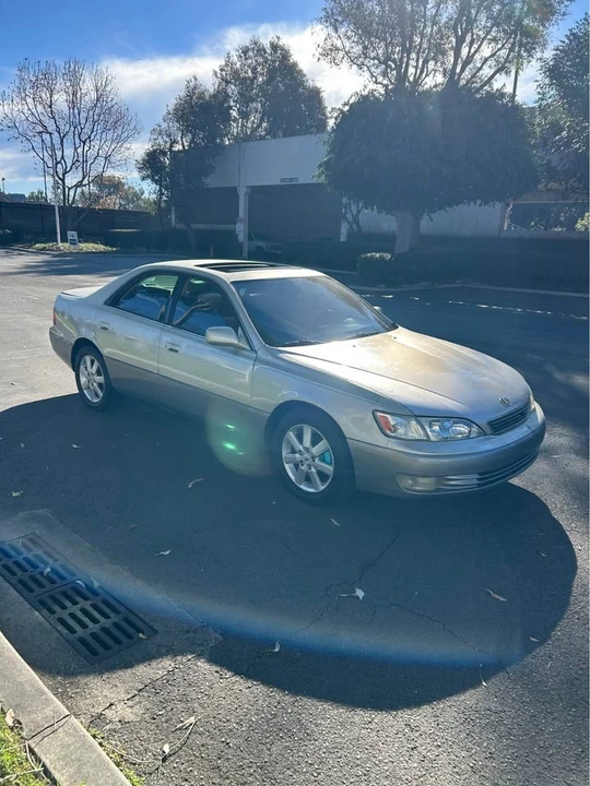 1997 Lexus ES 2nd Gen - Image 2 of 7