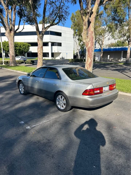 1997 Lexus ES 2nd Gen - Image 4 of 7