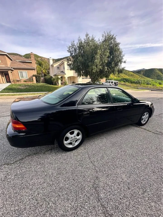 1997 Lexus ES 2nd Gen - Image 6 of 19