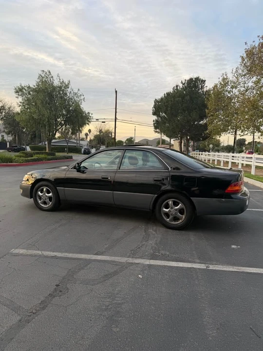 1997 Lexus ES 3rd Gen - Image 3 of 13