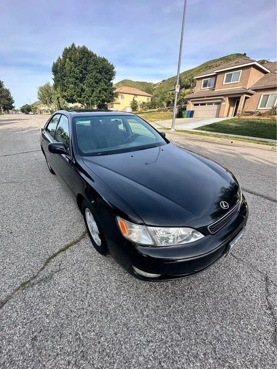 1997 Lexus ES 2nd Gen - Image 2 of 19