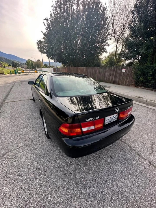 1997 Lexus ES 2nd Gen - Image 4 of 19