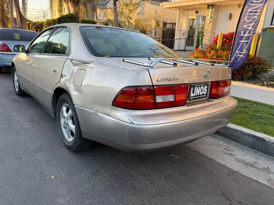 1997 Lexus ES 3rd Gen - Image 5 of 19