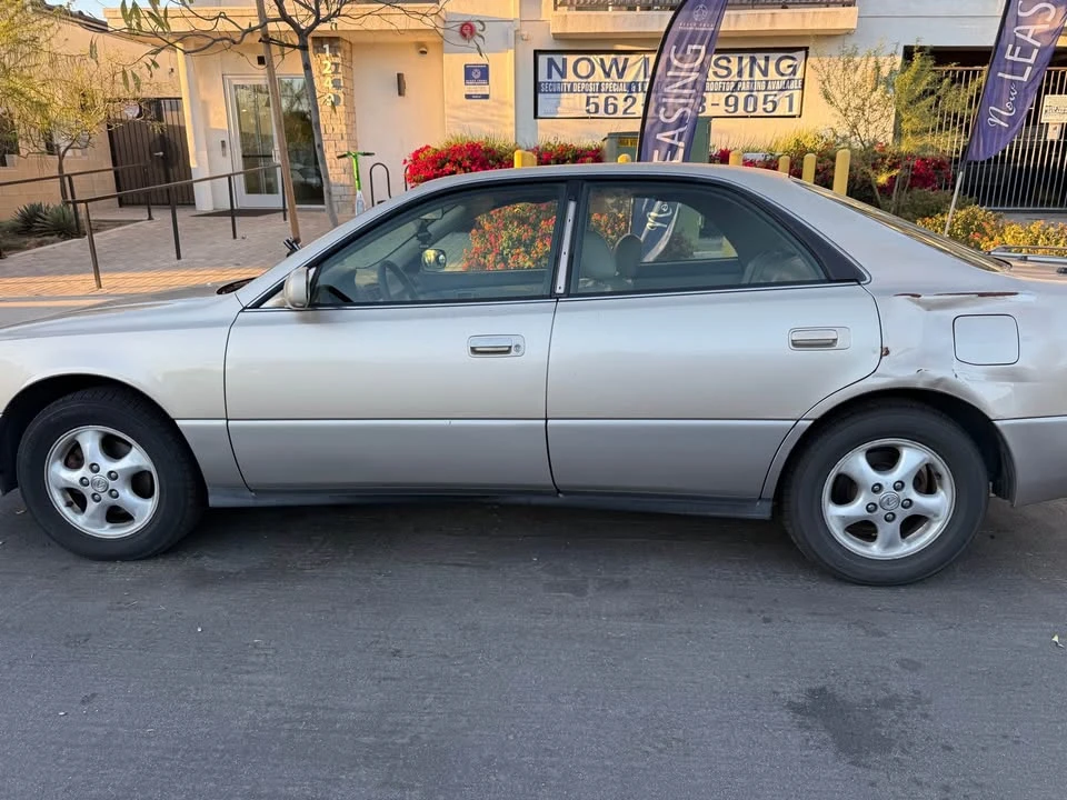 1997 Lexus ES 3rd Gen - Image 3 of 19