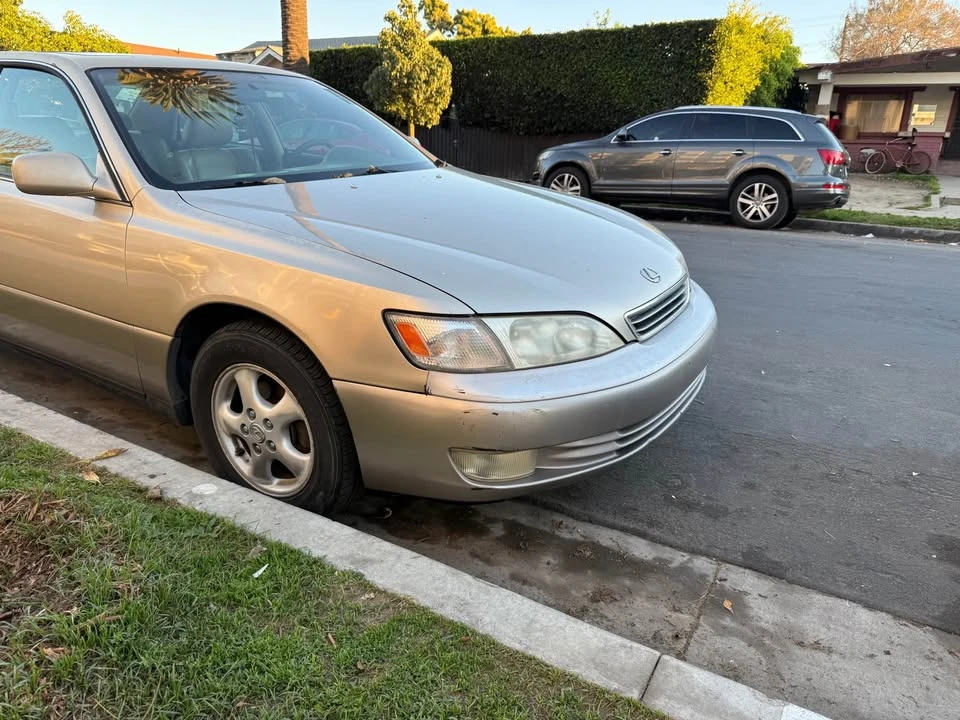 1997 Lexus ES 3rd Gen - Image 9 of 19