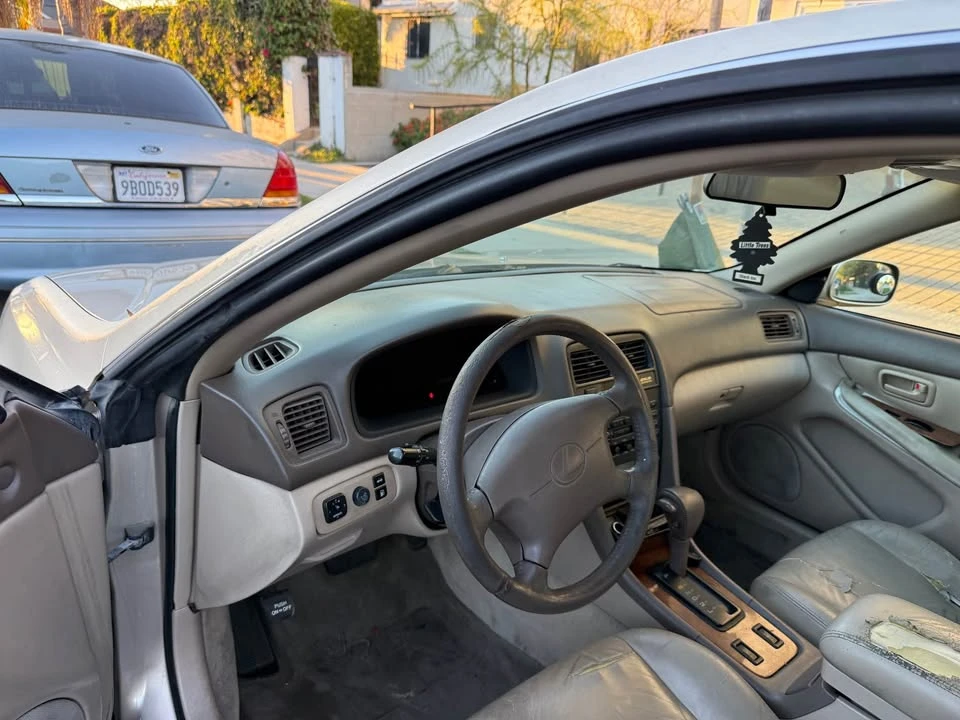1997 Lexus ES 3rd Gen - Image 12 of 19