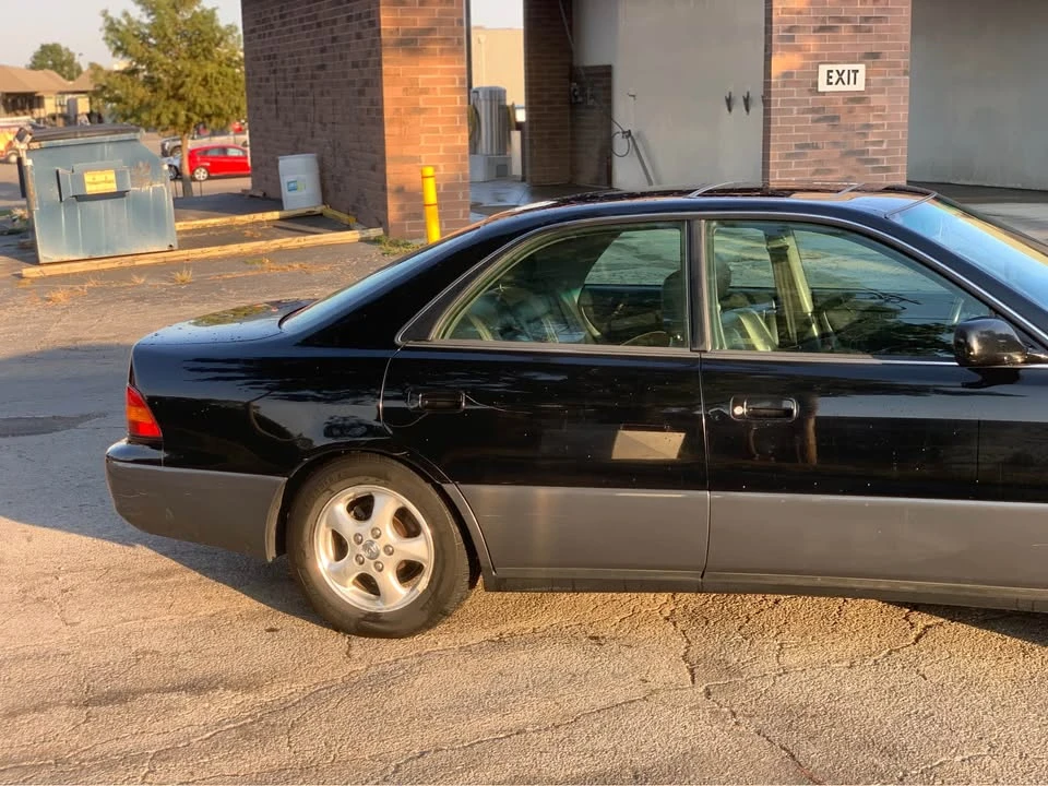 1997 Lexus ES 3rd Gen - Image 3 of 5