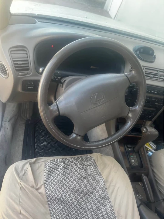 1997 Lexus ES 3rd Gen - Image 4 of 12