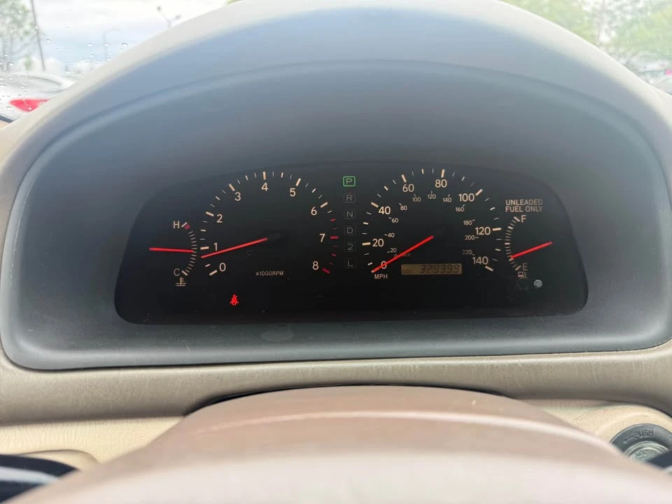 1997 Lexus ES 3rd Gen - Image 16 of 20